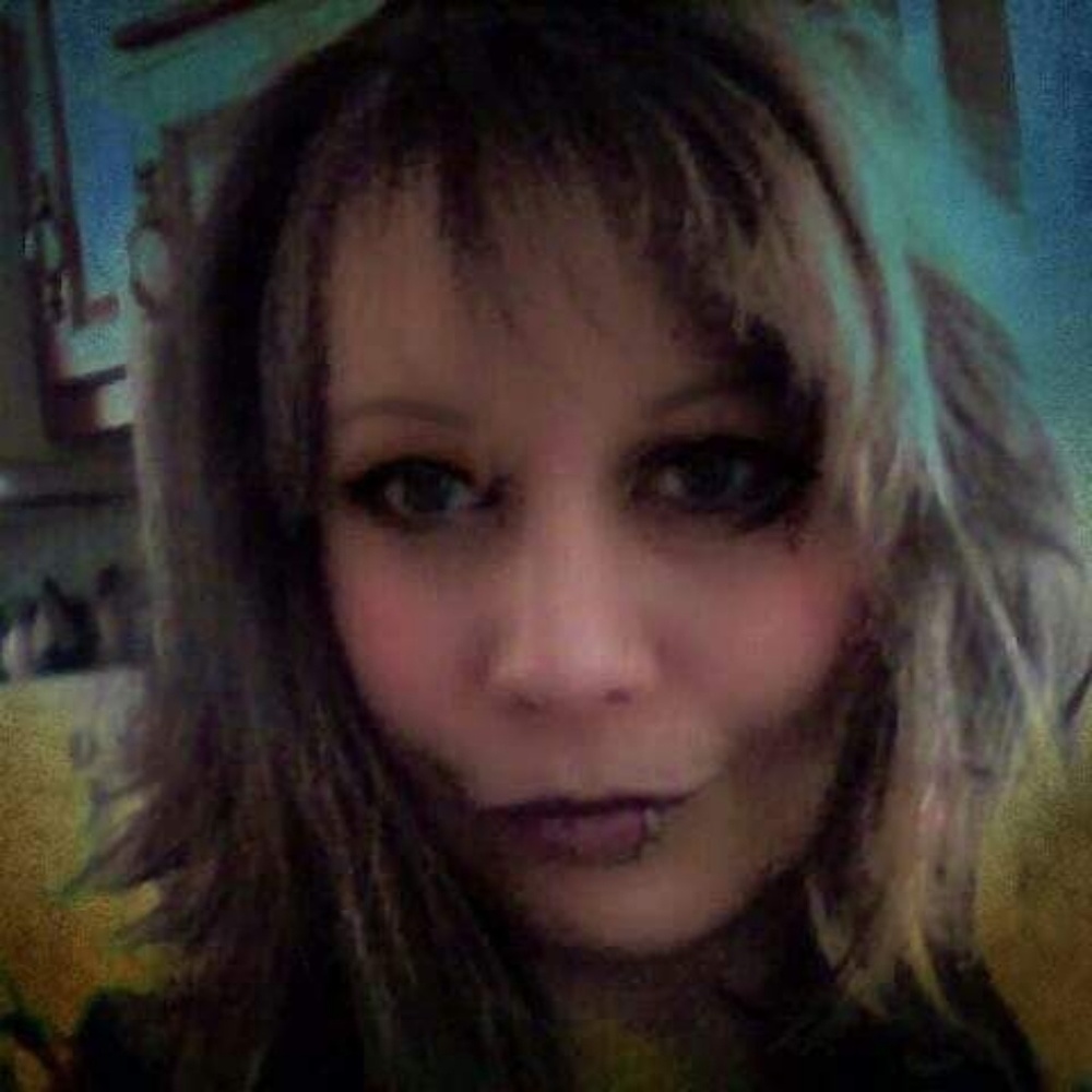 Meet your Posher, Kelly l.